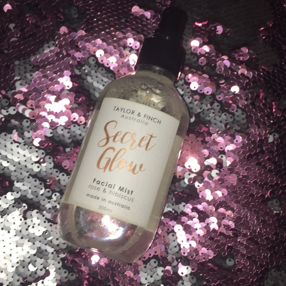 Secret glow facial mist